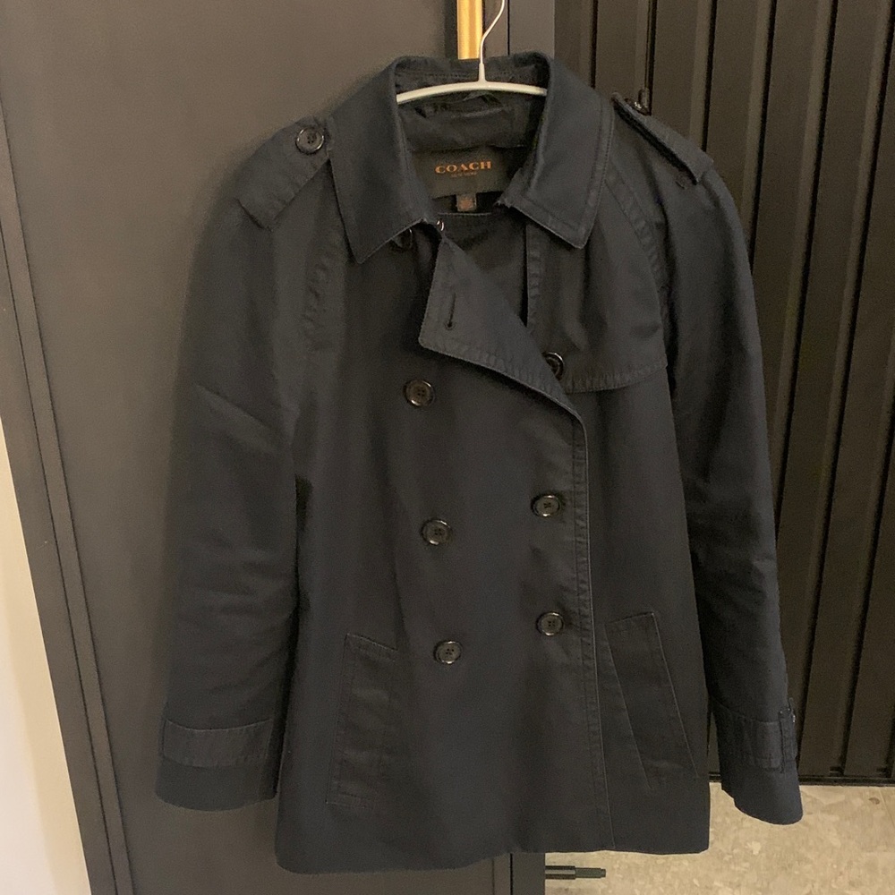 35. Classic COACH small trench coat